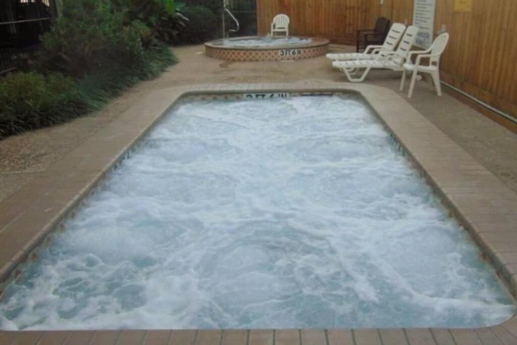 Sea-Renity Heated Pools Steps To The Beach 加尔维斯敦 外观 照片